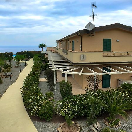 Chic Apartment In Parghelia Italy Екстериор снимка